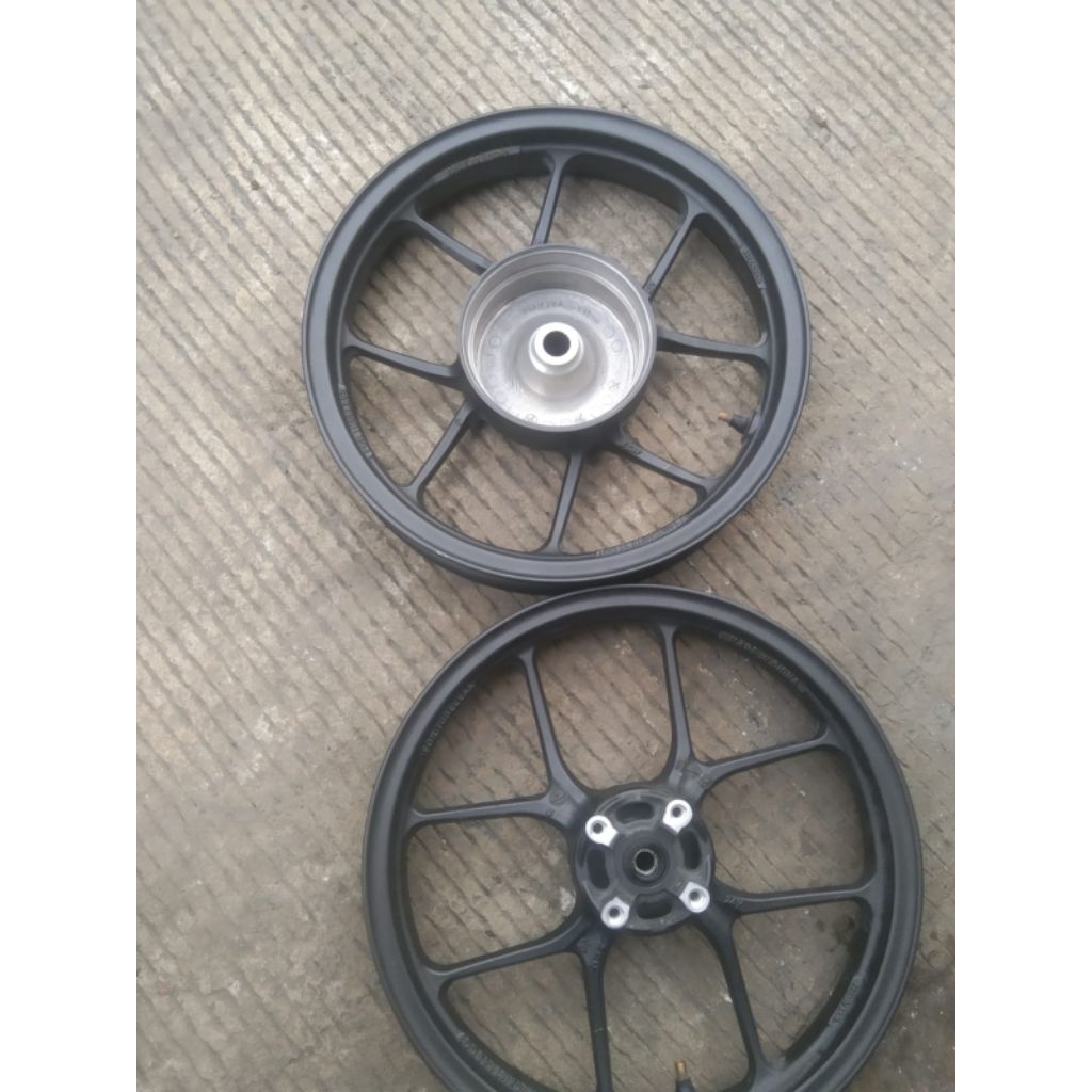 Jual velg P8 beat deluxe original Honda beat new Genio | Shopee Indonesia