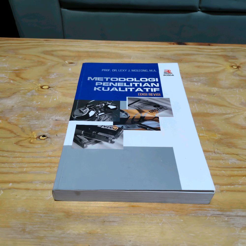 Jual Buku Metodologi Penelitian Kualitatif Edisi Revisi Rosda | Shopee ...