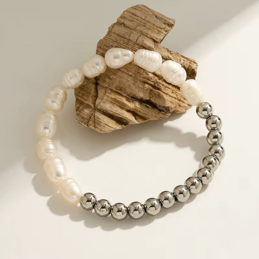 Jual Mareeka Bracelet - Freshwater Pearl & Stainless Steel (Gold Plated ...