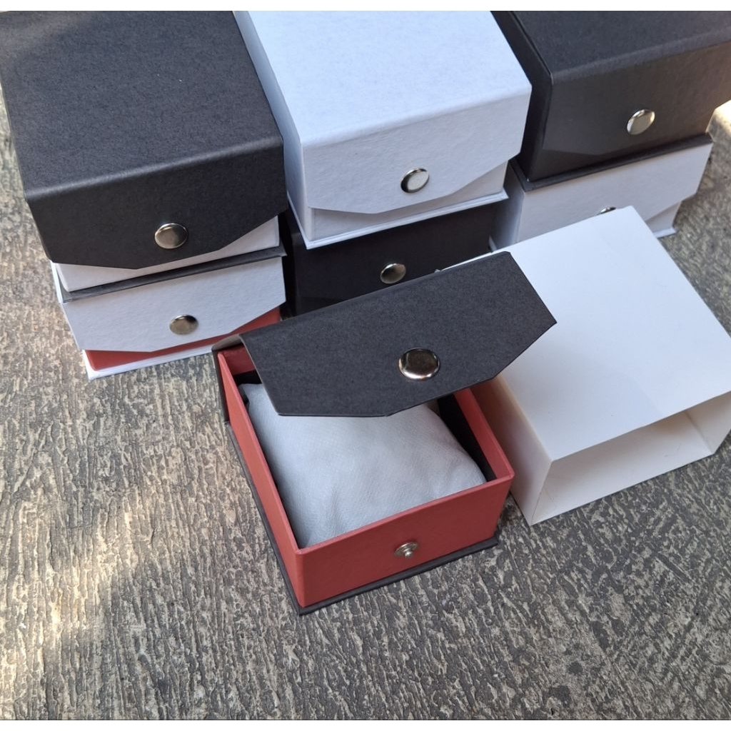 Jual Box kancing Box jam tangan | Shopee Indonesia