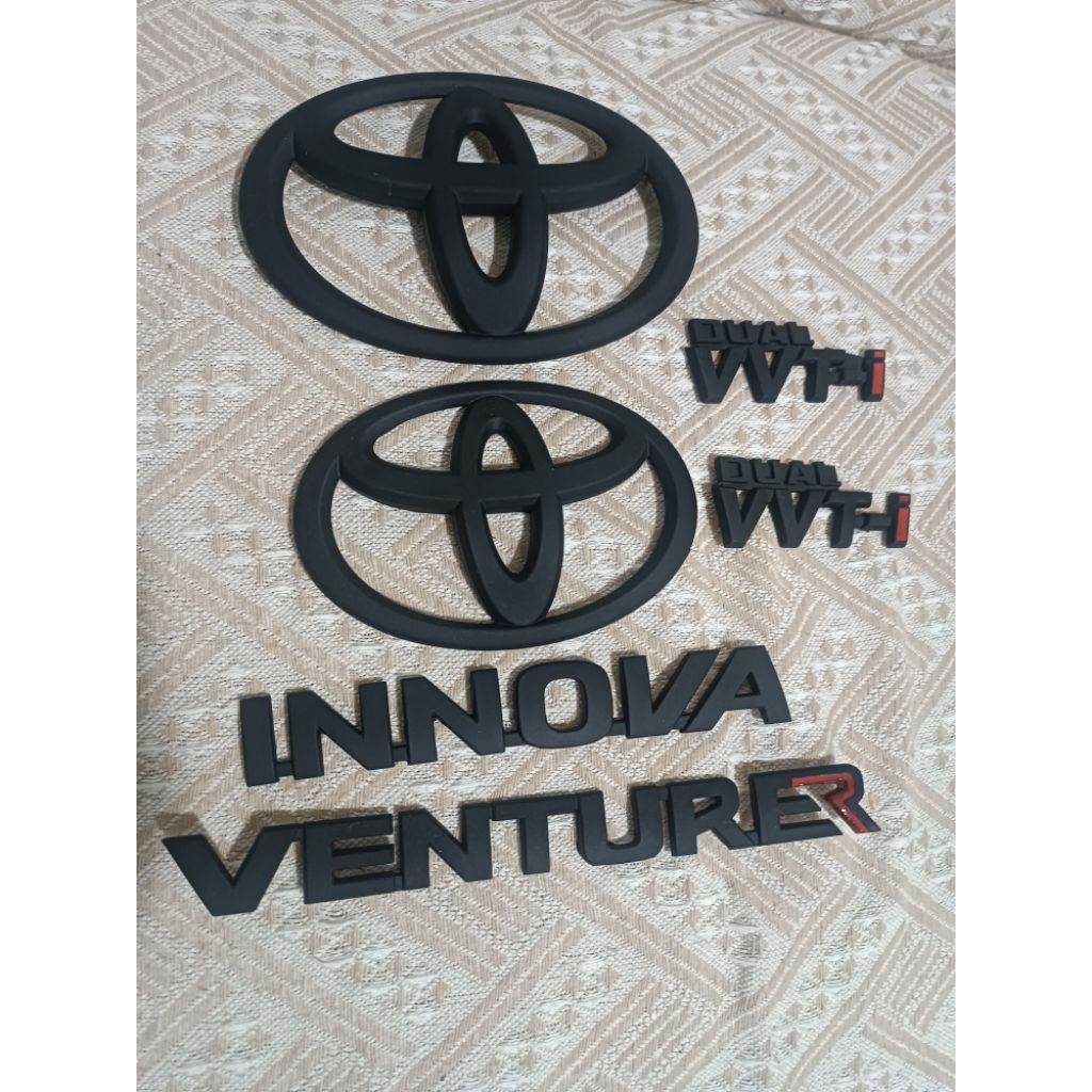 Jual emblem logo innova venturer hitam dof/glossy original | Shopee ...