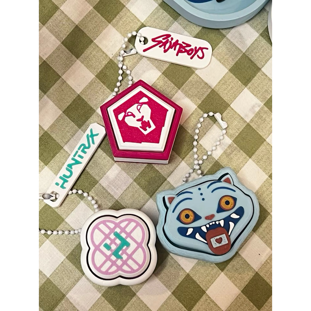 Jual Kpop Demon Hunters Merch Saja Boys Huntrix | Glasses Tray, Fidget ...