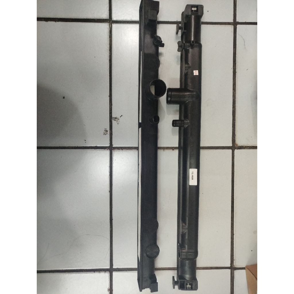 Jual LOWER TANK PLASTIK RADIATOR BAWAH MANUAL INNOVA DIESEL MEREK EGI ...