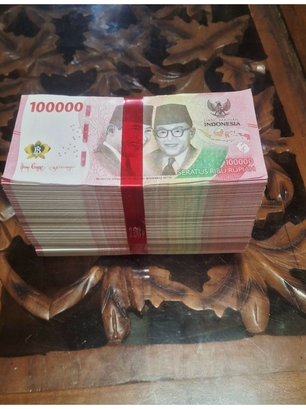 Jual UANG KERTAS MAINAN NOMINAL 100 RIBU GLOSY 100 LEMBAR | Shopee ...