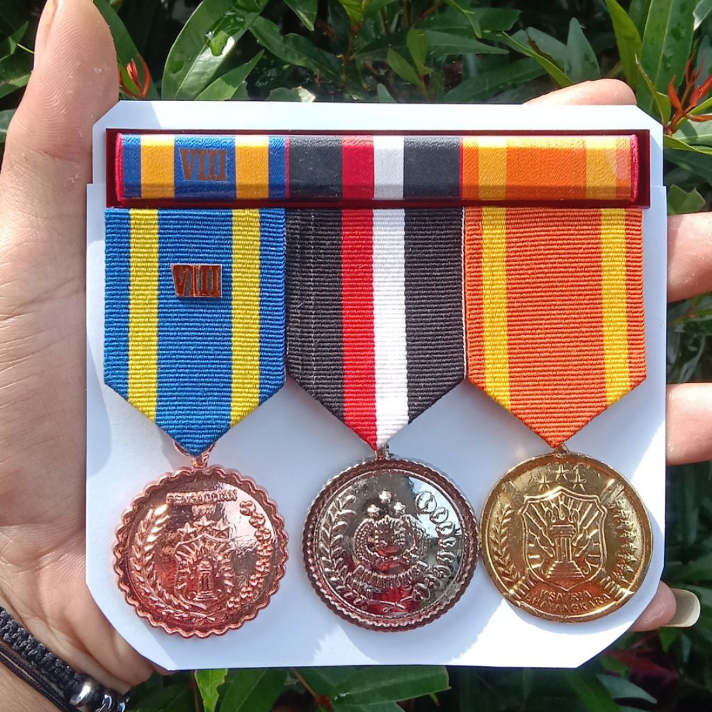 Jual (Custom) Satu Set PDU PDH Tanda Kehormatan, Pakaian Dinas Upacara ...