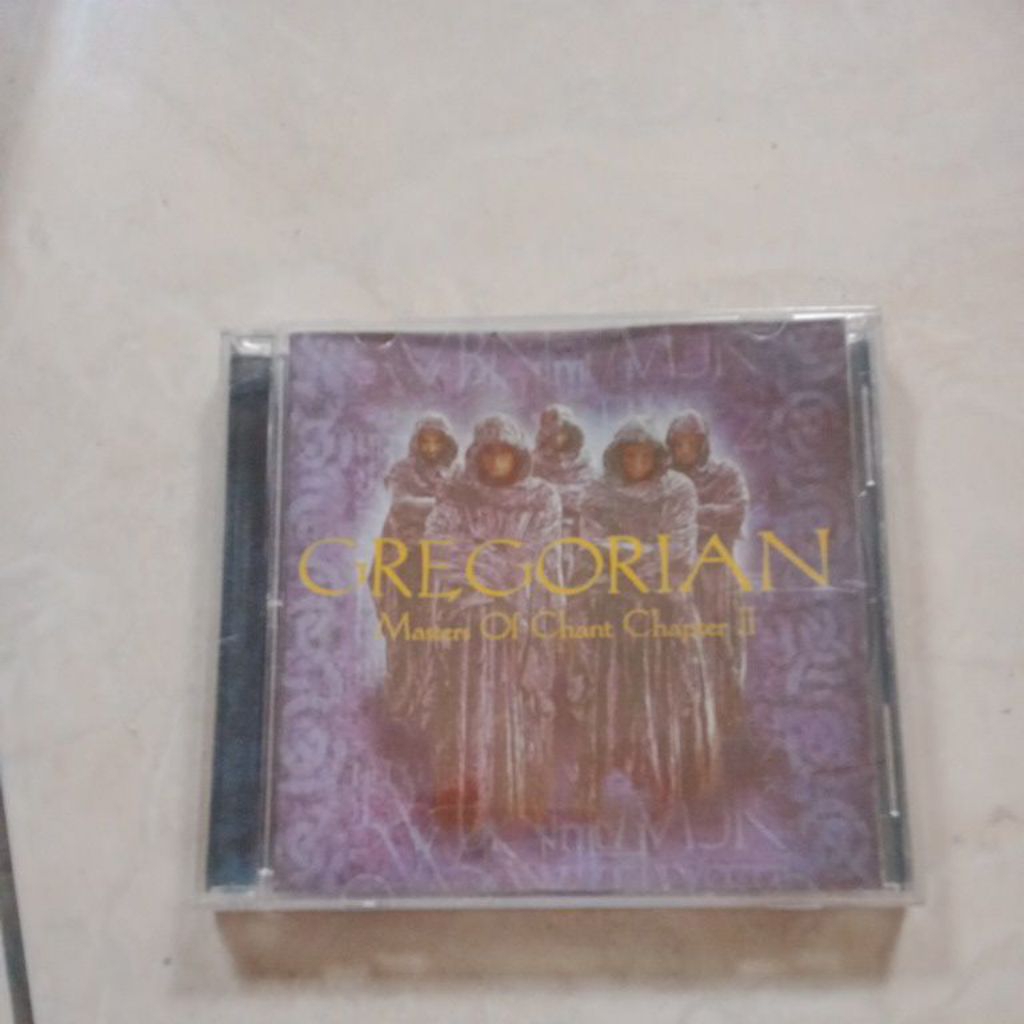 Jual CD Gregorian masters of chant chapter II | Shopee Indonesia