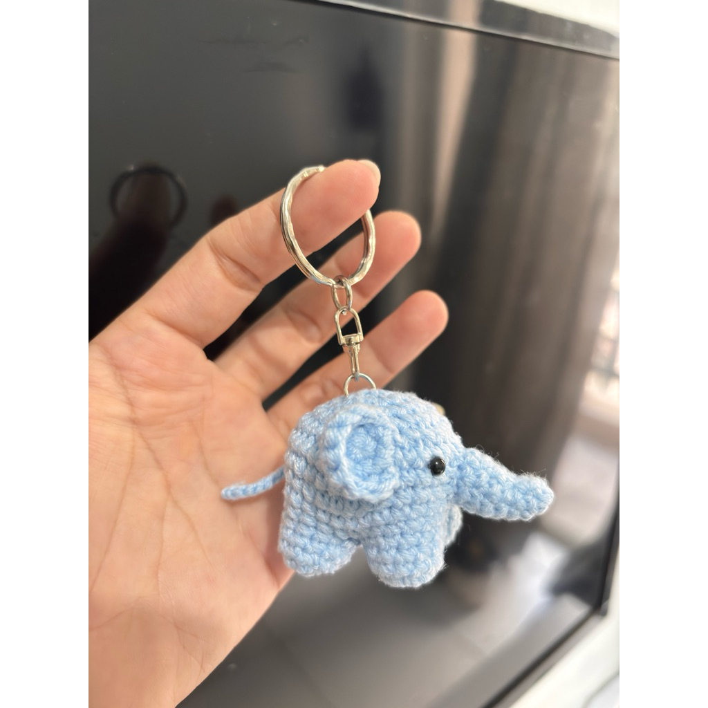 Jual HANDMADE KEYCHAIN ELEPHANT GANTUNGAN KUNCI RAJUT GAJAH KEYCHAIN ...