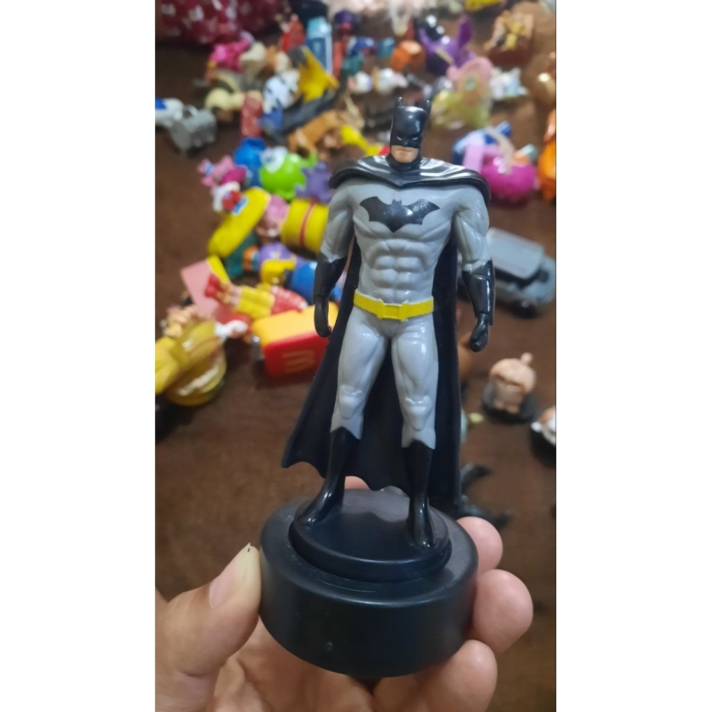 Jual Mainan Figure batman happy meal MCD/Mcdonald's batman robin murah ...