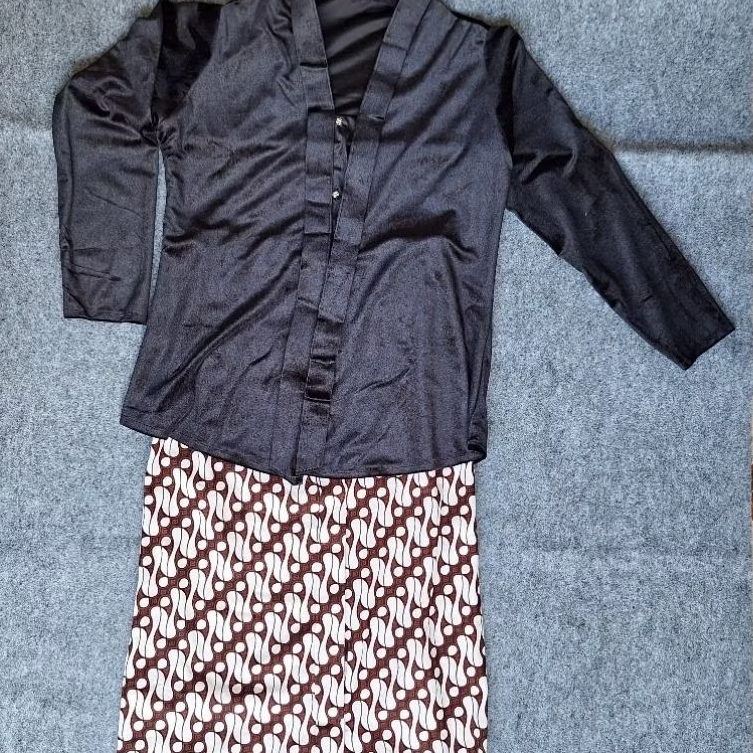 Jual DWS BLUDRU MODEL KARTINI WARNA MAROON DAN HITAM (SETELAN BAJU DAN ...