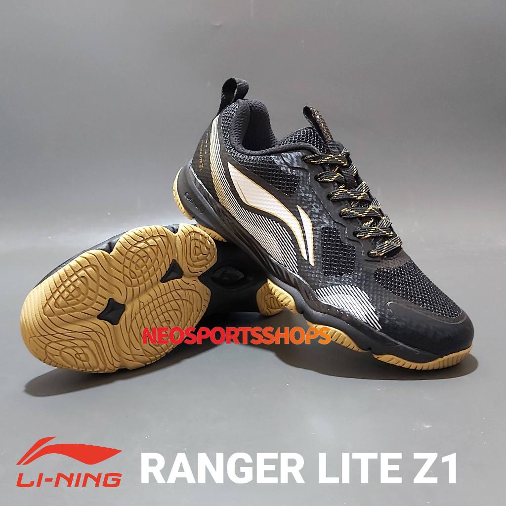 Jual Sepatu Badminton Lining Ranger Lite Z1 Black Gold Original ...