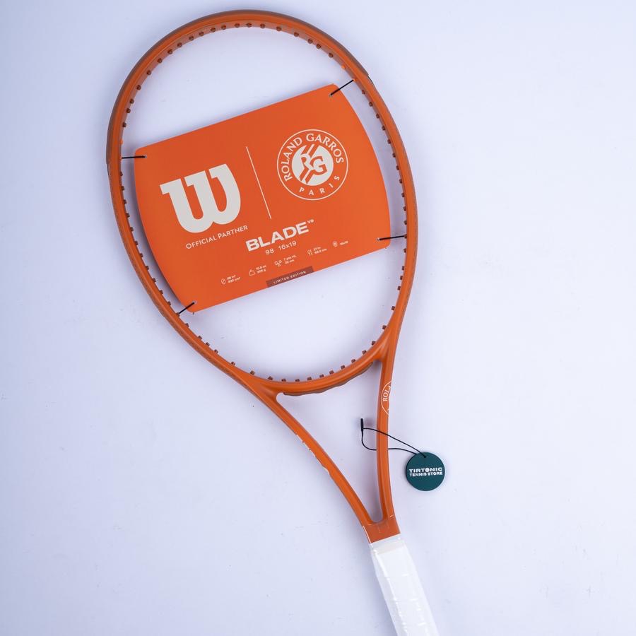 Jual Raket Tenis Wilson Blade V9 Roland Garros 2025 Limited Edition ...
