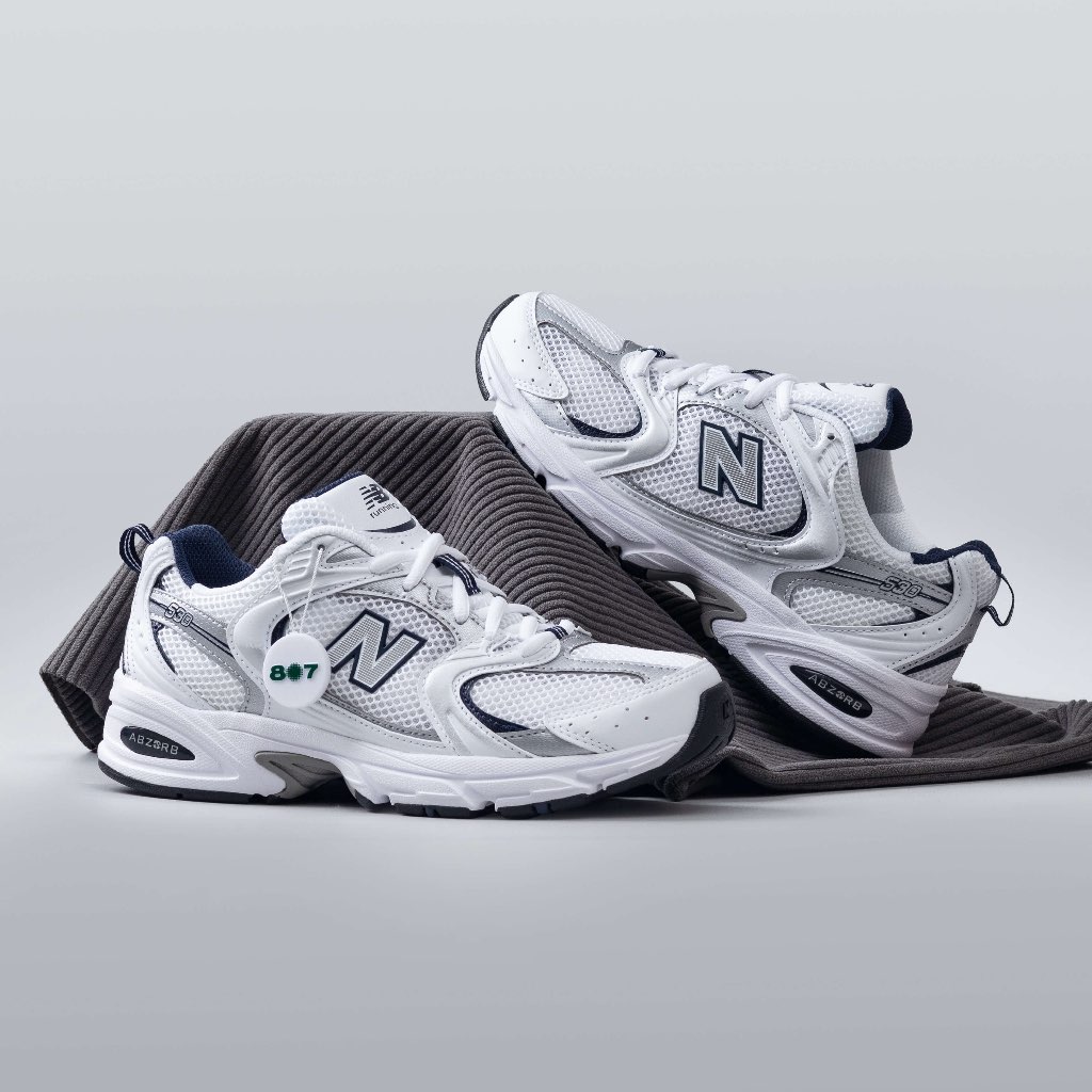 Jual Adidas Yeezy 700 Terlengkap & Harga Terbaru Mei 2026 | Shopee Indonesia