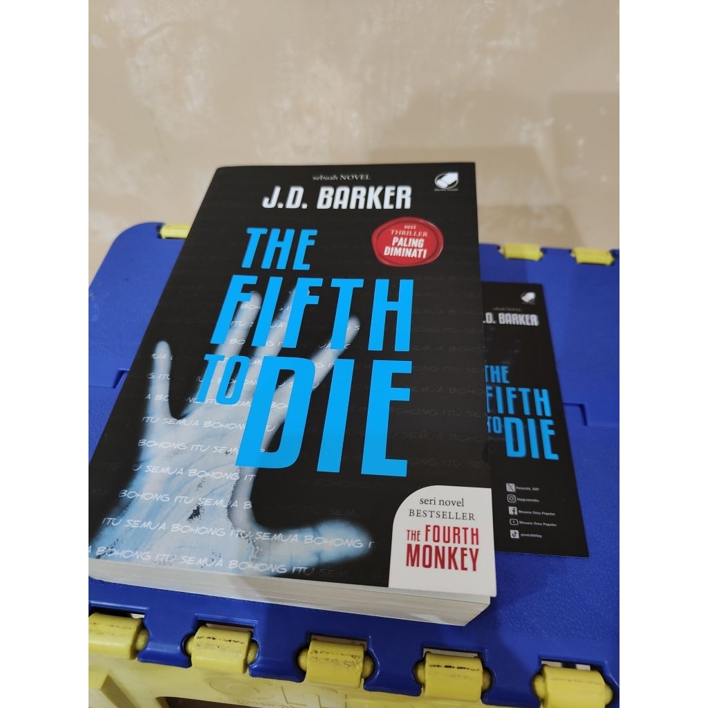 Jual Novel Ori Original The Fifth to Die JD J. D. Barker 4MK fourth ...