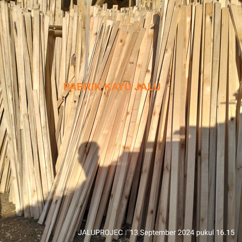 Jual 1 Ikat Isi 10 batang Kayu Reng Tebel 2 cm x 2 cm x Panjang 2 Meter ...