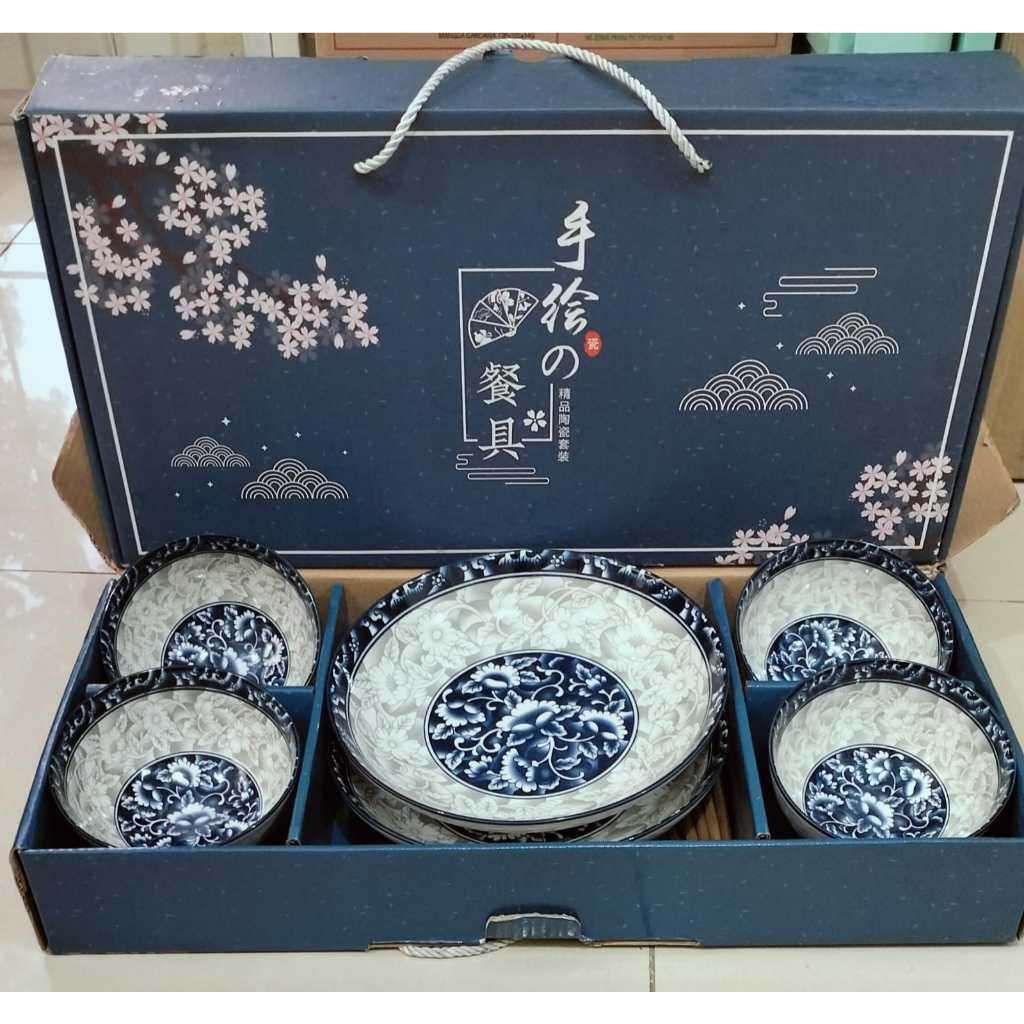 BLUE FLOWER Souvenir Piring dan Mangkok Jepang Set Hand painted Japanese Plate and Bowl Set Wedding Gift Box Hampers Kado