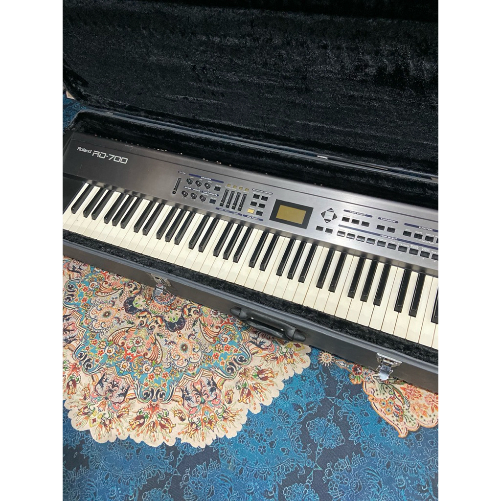 Jual Digital Piano Roland RD700 | Shopee Indonesia