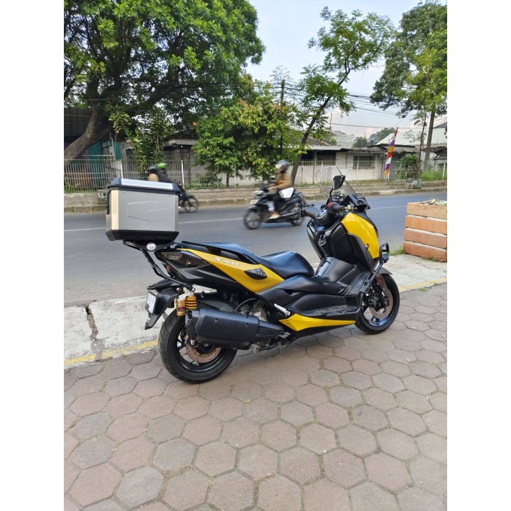 Jual Paket Box + Bracket untuk yamaha Xmax Old atau Xmax New (Box ...