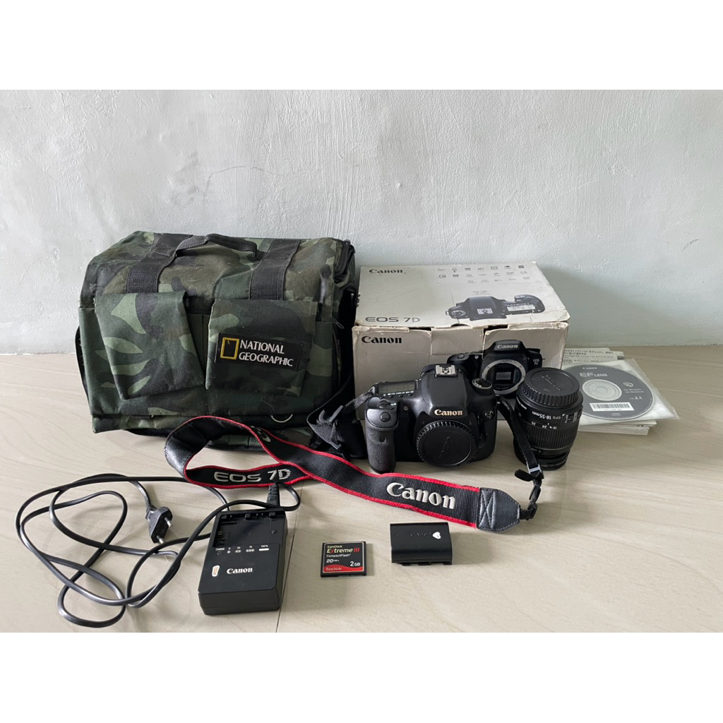 Jual CANON EOS DSLR 7D LENSA KIT 18-55mm | Shopee Indonesia