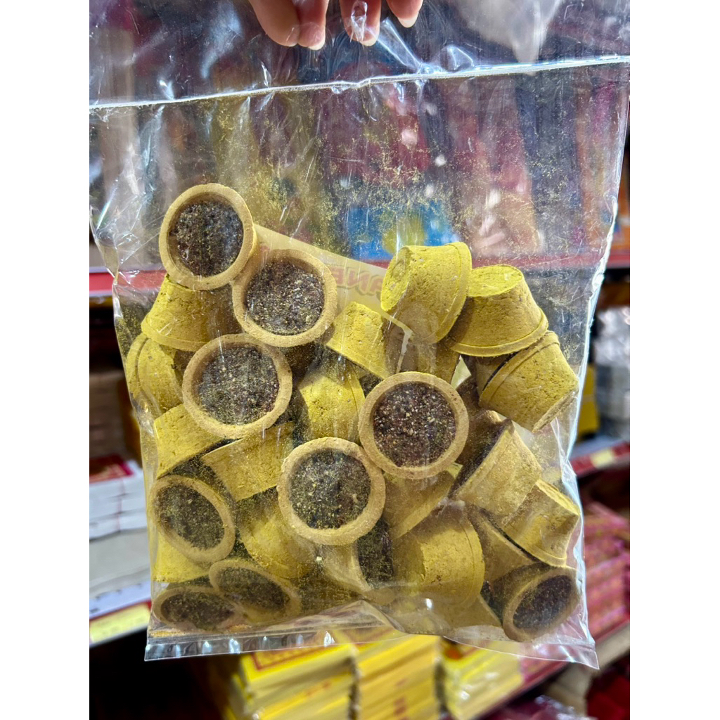 Jual kemenyan / kemenyan datuk / kemenyan isi / kemenyan hitam | Shopee ...