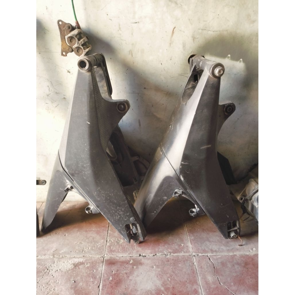 Jual swing arm R15 v2 original | Shopee Indonesia