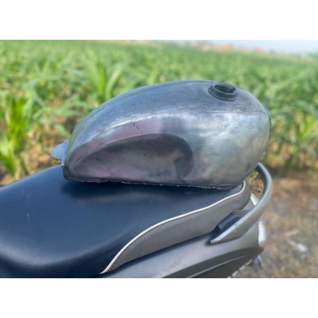Jual Tangki custom,tangki british,tangki triumph | Shopee Indonesia