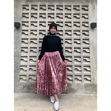 Threelook Rok Plisket Bludru Velvet Premium 7 8 Model Korea Style Remaja Warna Hitam Cokelat