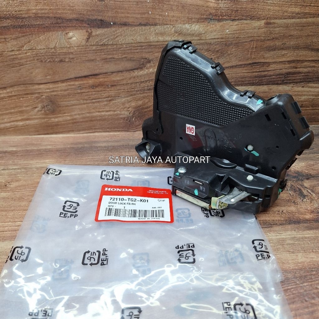 jual-door-lock-pintu-kanan-rh-honda-mobilio-brio-5pin-original-shopee