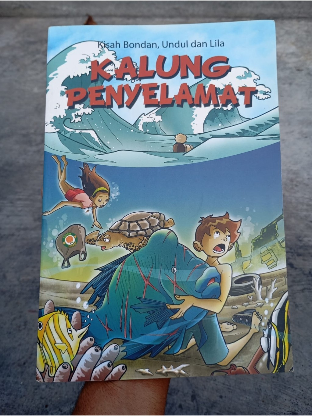 Jual Kisah Bondan, Undul, dan Lila - Kalung Penyelamat | Shopee Indonesia