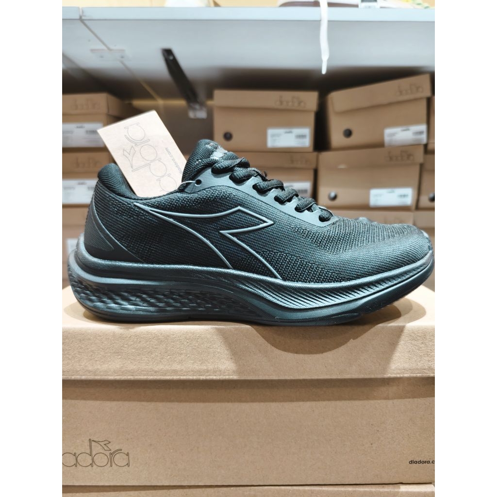 Jual Palano monoblack original diadora (unisex) | Shopee Indonesia