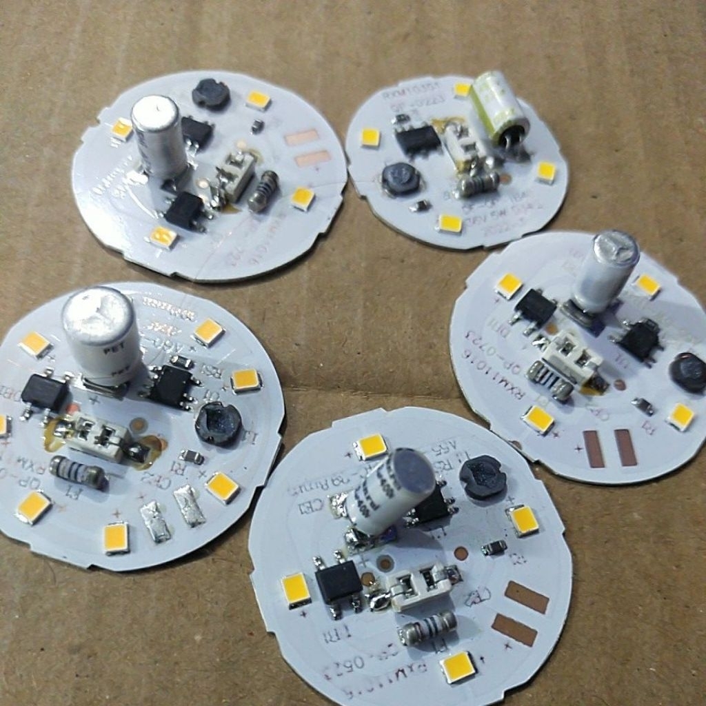 Jual led ac kuning 3,5,7,9,12wat rijeck hrus servis | Shopee Indonesia