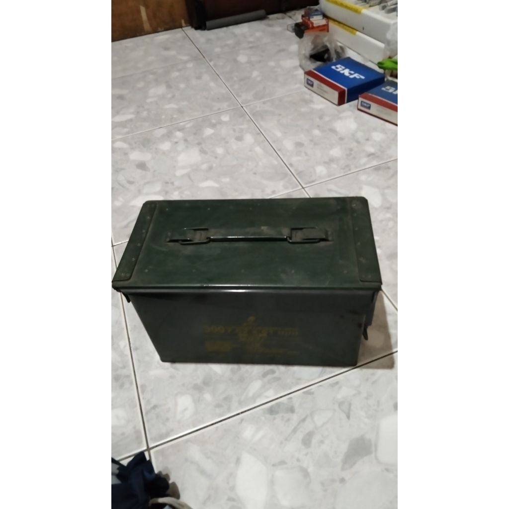 Jual BOX KOTAK BESI BEKAS PELURU PINDAD | Shopee Indonesia