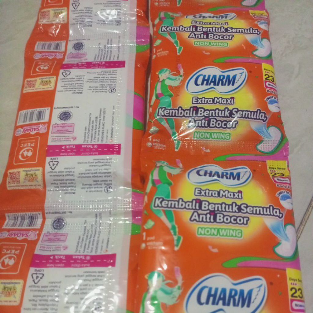 Jual Pembalut Charm sachet orange 1 Renceng isi 10 pcs brang dari ...