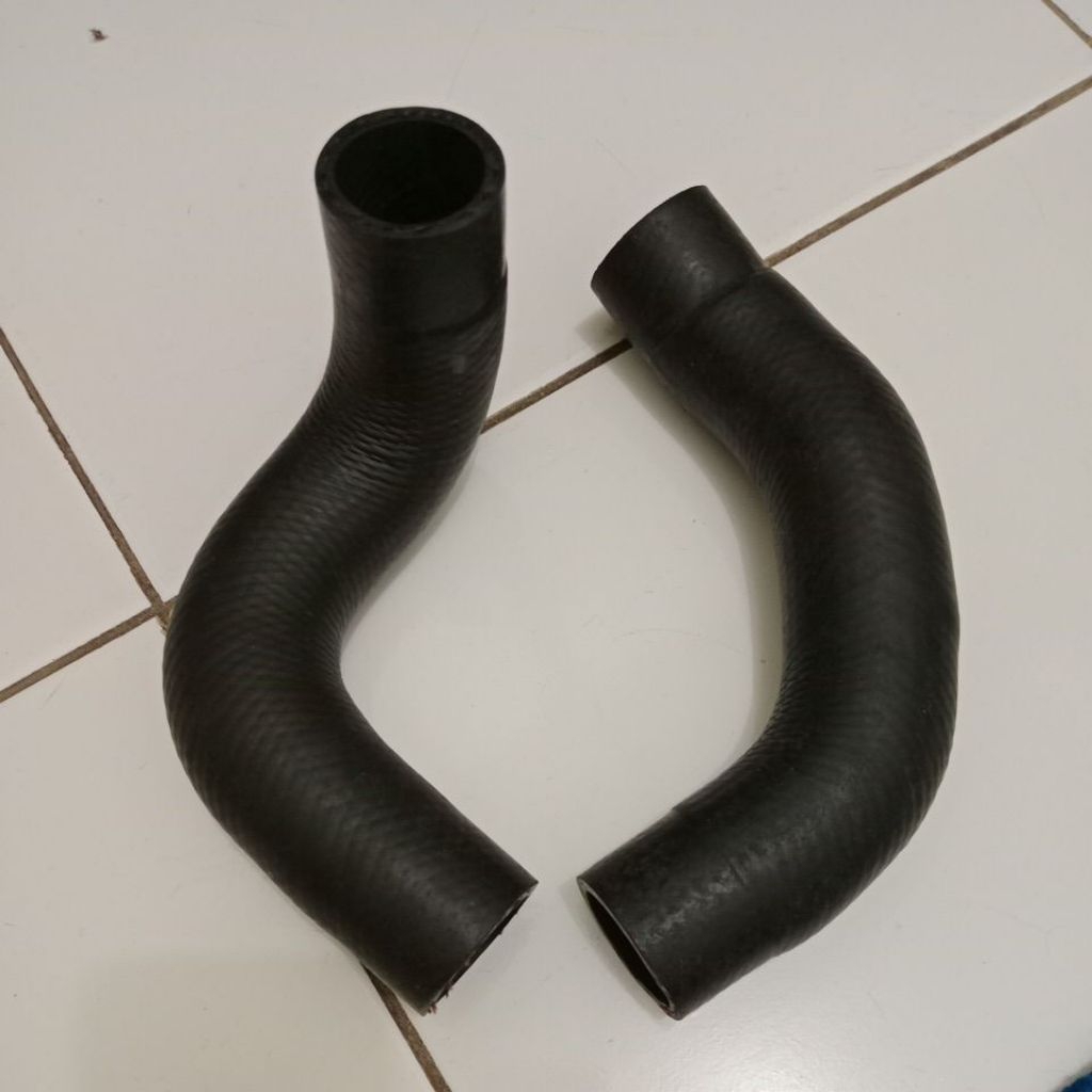 Jual Karet Selang Radiator Toyota Innova Atas Bawah Original | Shopee ...