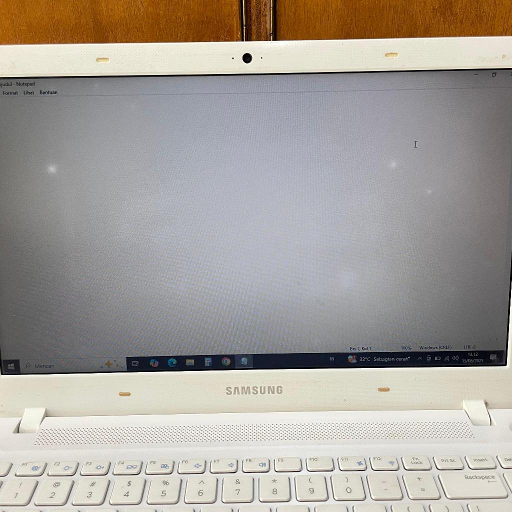 Jual Laptop Samsung 370R, Intel Pentium - 997, 4/128GB, White Red ...