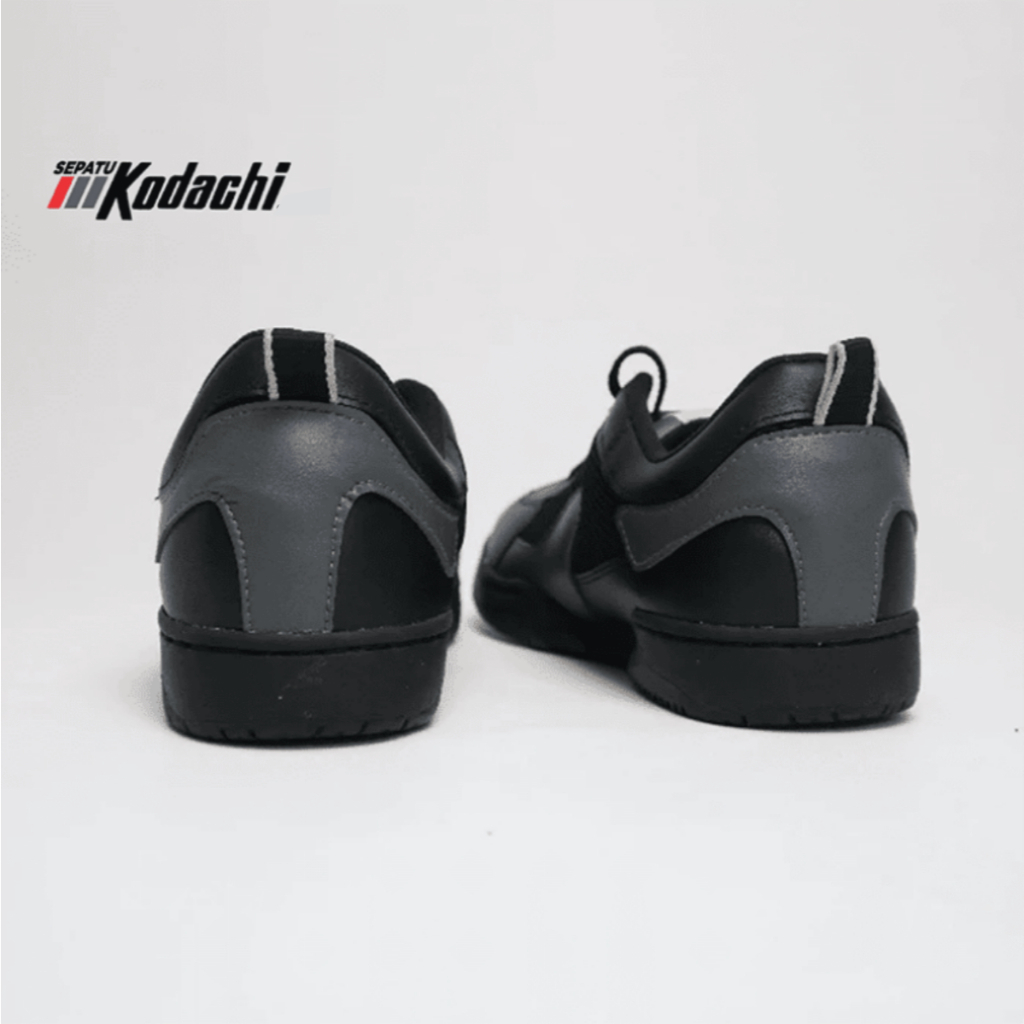 Jual Sepatu Kodachi K2428 Hitam All Black - Badminton Sport Running ...