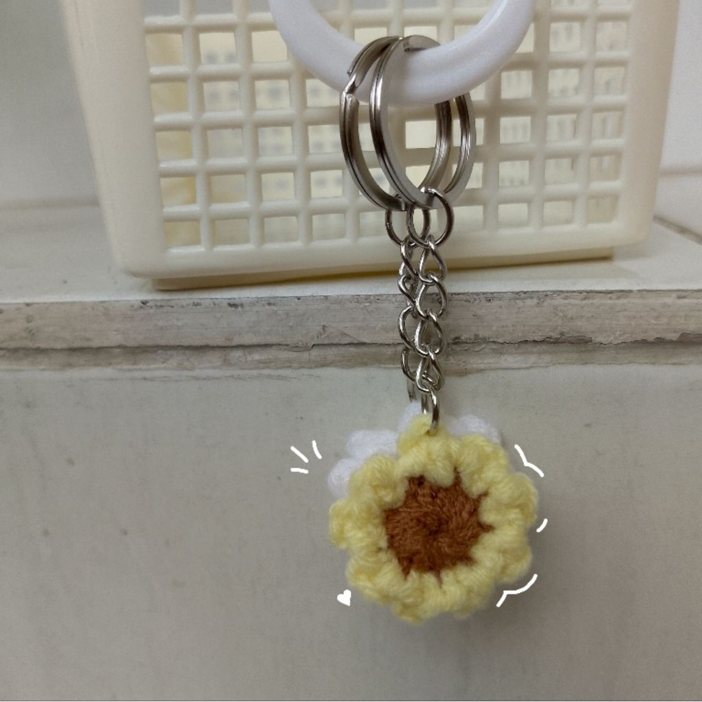 Jual Flower Crochet Keychain || Gantungan Kunci Rajut Bunga (Sunflower ...