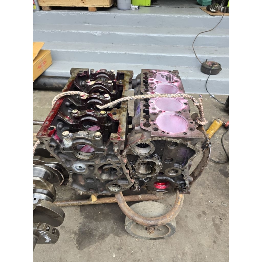 Jual Block Blok Mesin Hino Dutro 130HD W04D Copotan Asli STD | Shopee ...
