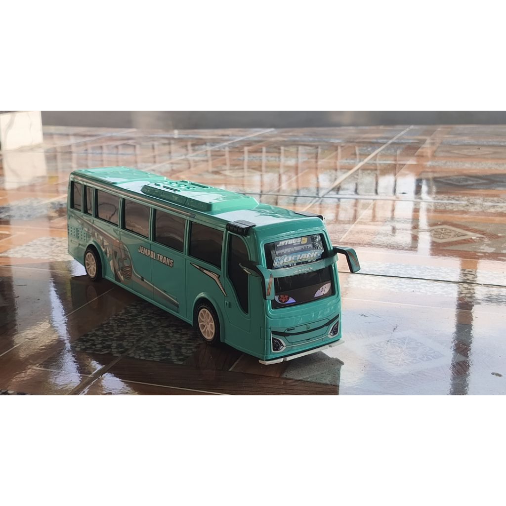 Jual MINIATUR BUS RKC KOMANG BUS PLASTIK | Shopee Indonesia