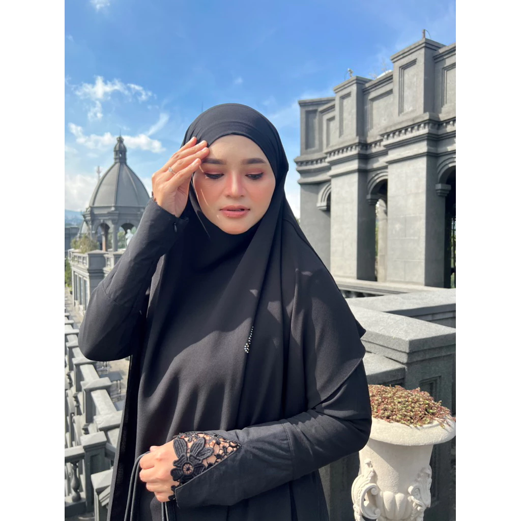 Detail Lengan Brukat Adiva Set