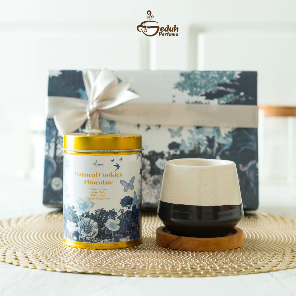 Seduh Pertama - Lentera | Hampers Tea, Cookies & Coklat Mug Premium