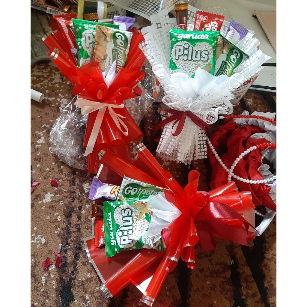 Jual bucket snack random | Shopee Indonesia