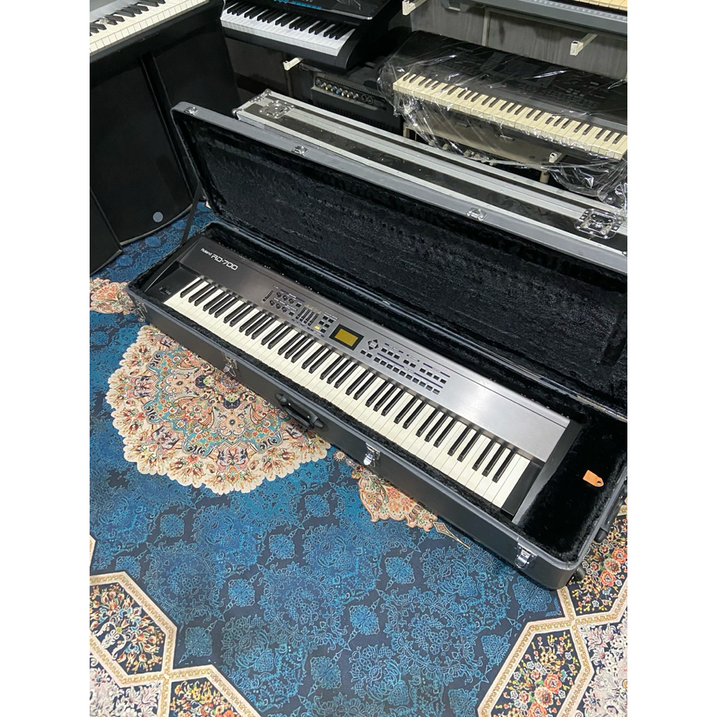 Jual Digital Piano Roland RD700 | Shopee Indonesia