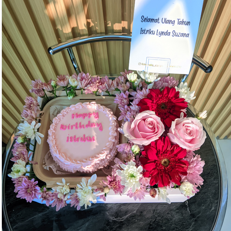 Jual Mini Garden Cake Bunga Cake Mini Cake Fresh Flower Rangkaian Bunga ...