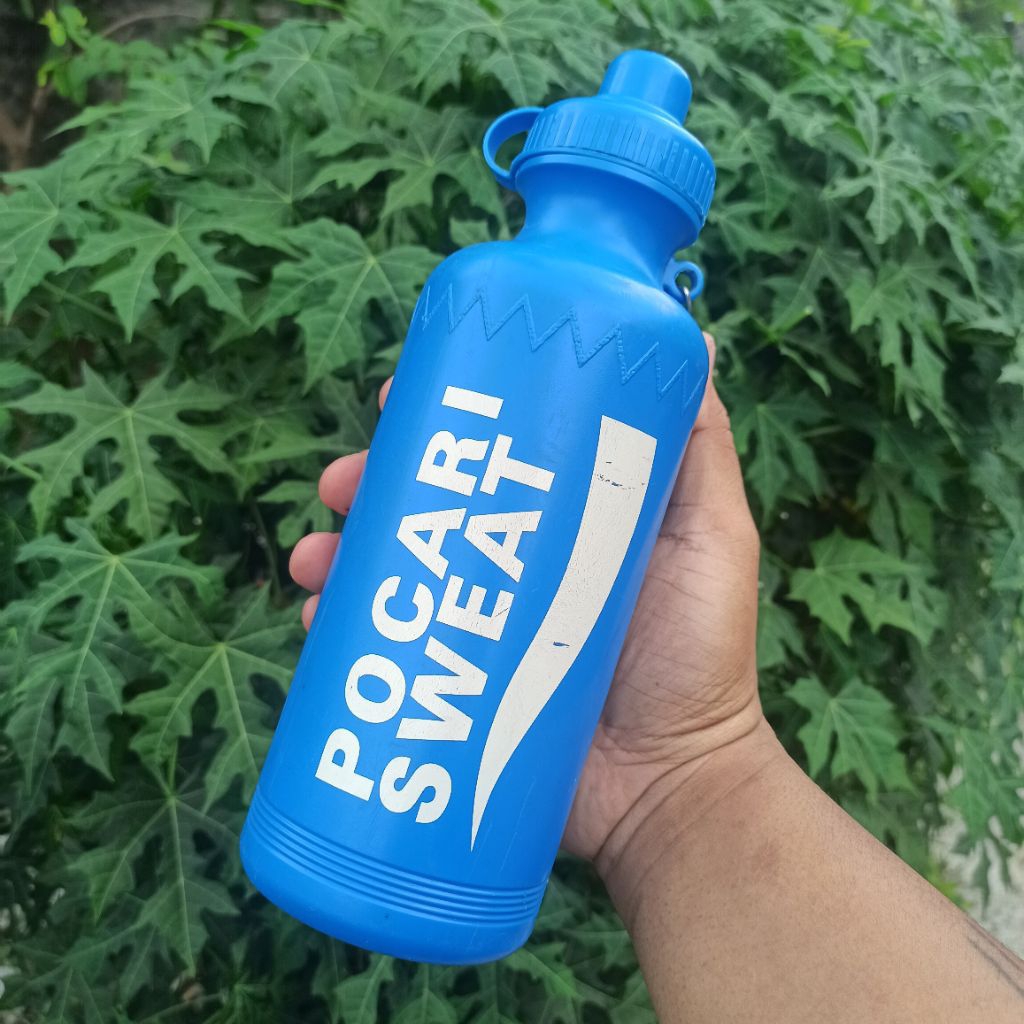 Jual BOTOL MINUMAN ORIGINAL MERCH POCARI SWEAT LAWASAN | Shopee Indonesia