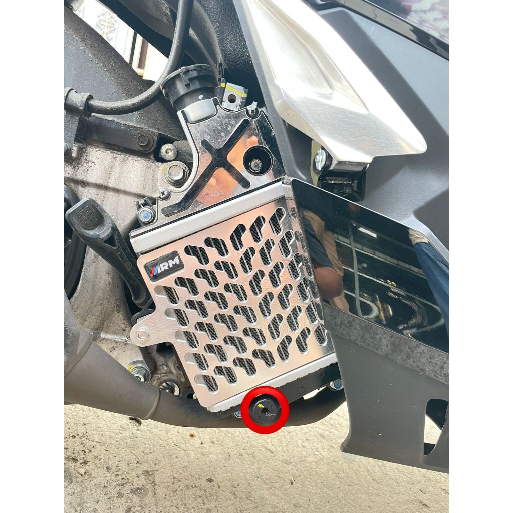 Jual BAUT PEMBUANGAN AIR RADIATOR ( 1 BAUT ) MODEL 2 KUNCI PCX 160 ...