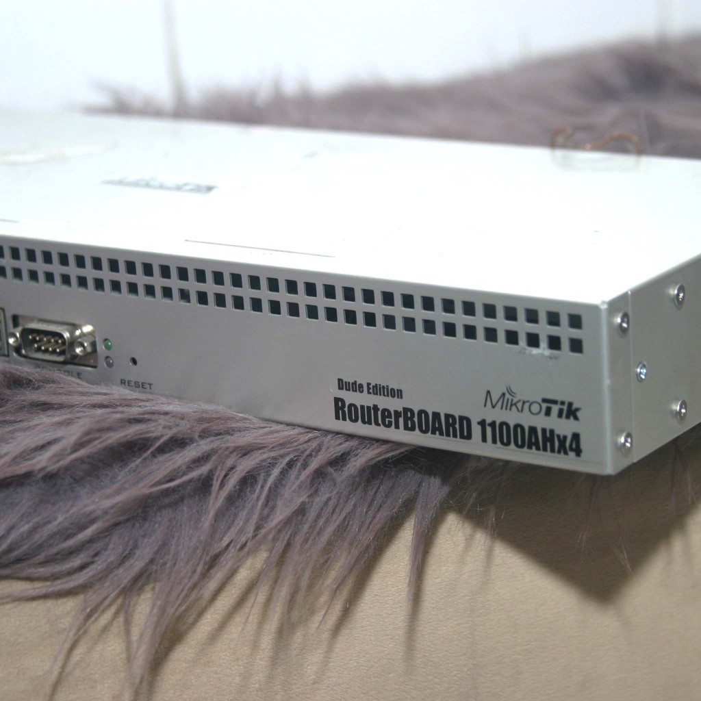 Jual Mikrotik Rb1200 dan rb1100 X4 Dude Edition | Shopee Indonesia