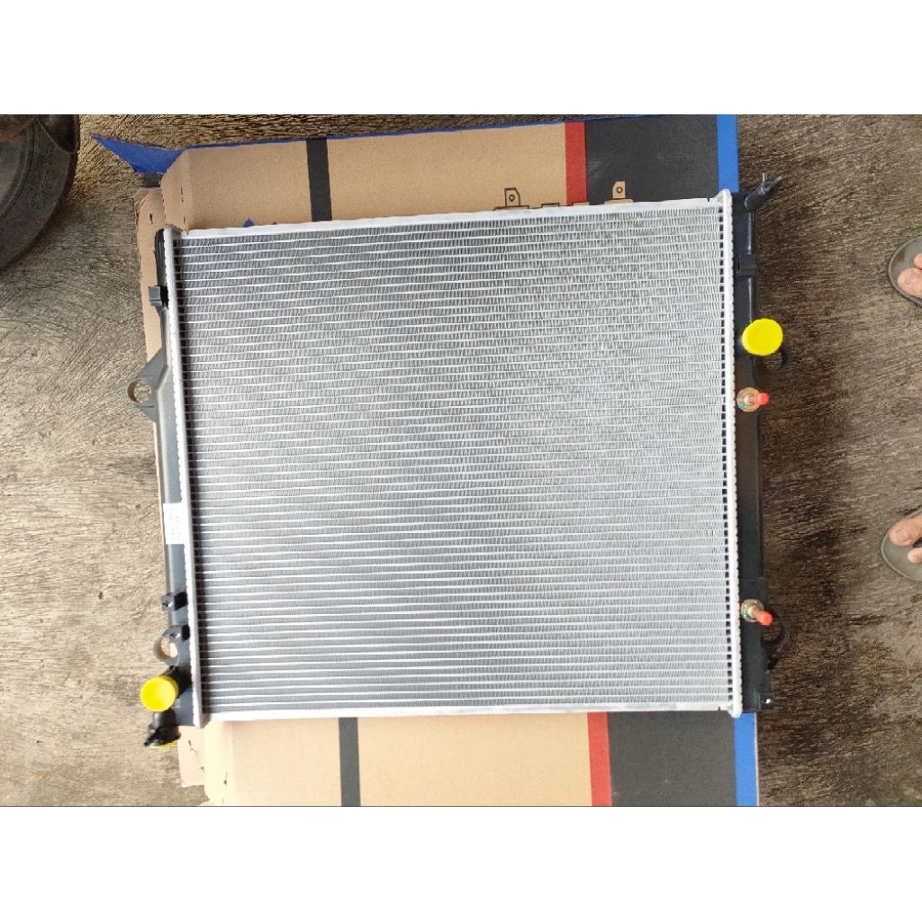 Jual Radiator Toyota Land Cruiser Prado TRJ120 TRJ150 | Shopee Indonesia