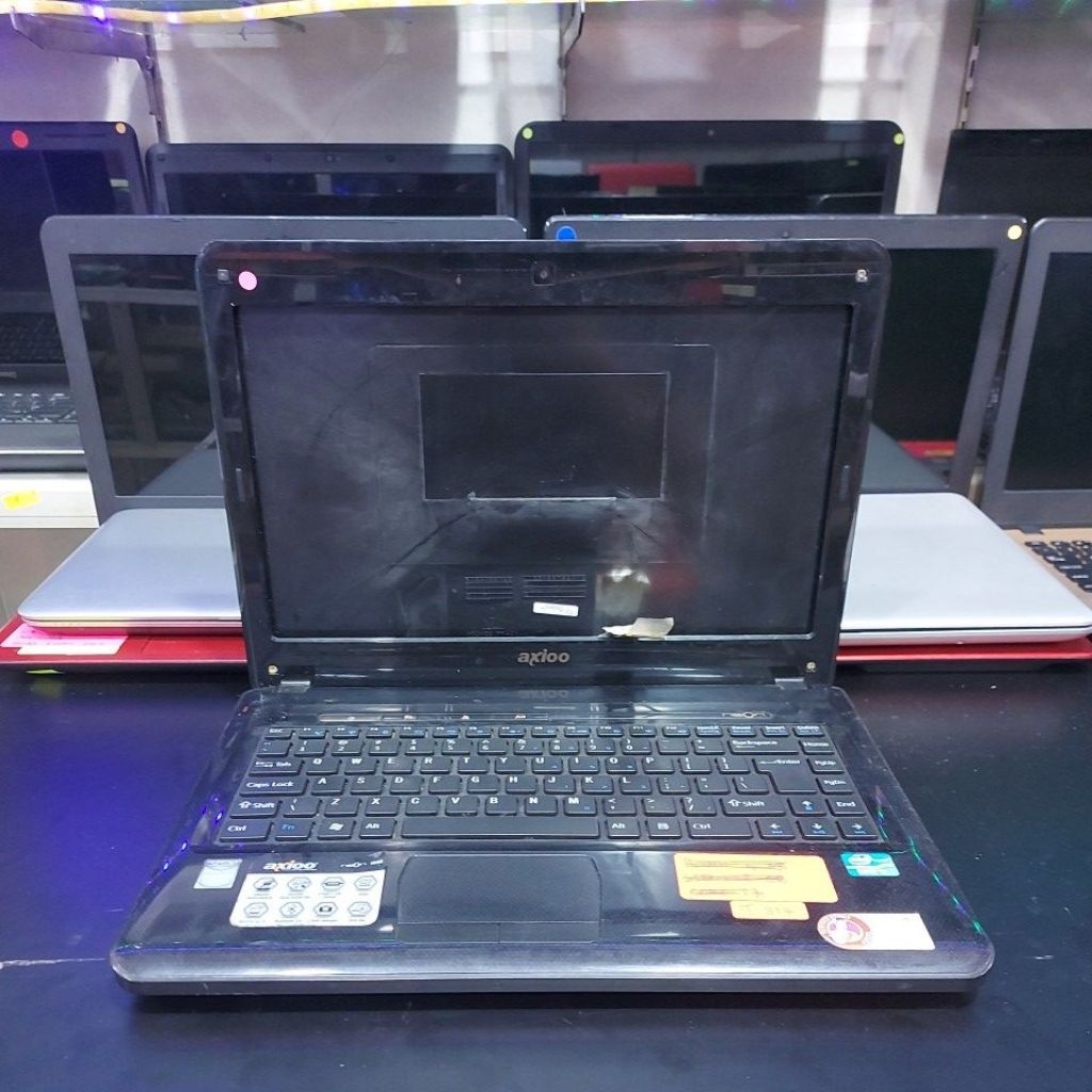 Jual Laptop Axioo NEON Core i7 jual kondisi seperti ini mati total ...