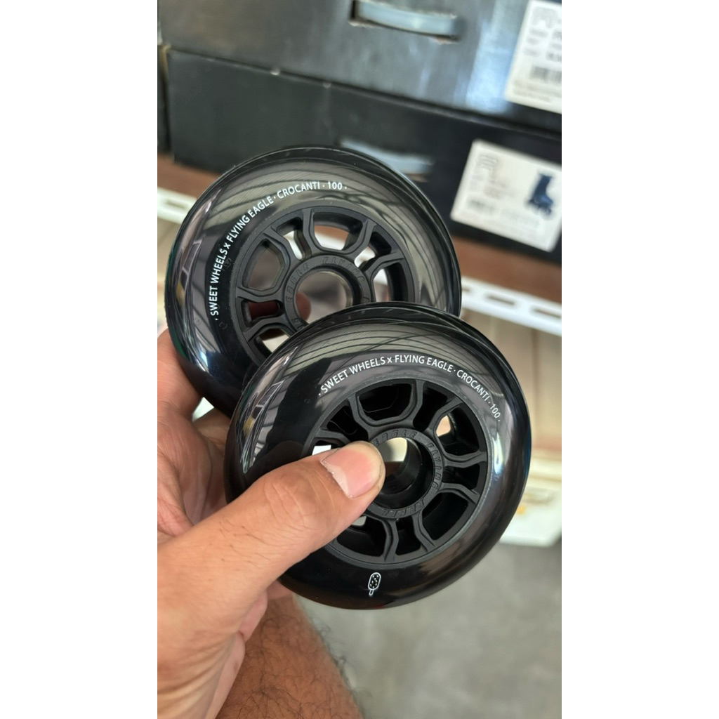 Jual ban sepatu roda wheels inline skate crocanti black 100mm | Shopee ...