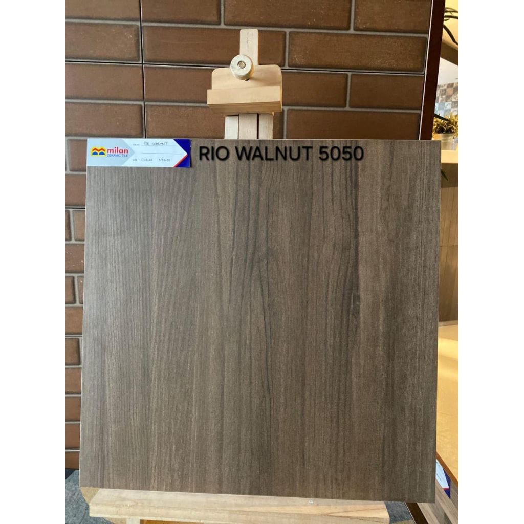 Jual keramik lantai 50x50 motif kayu Rio walnut - brand milan ceramic ...